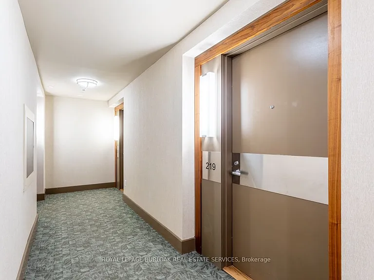 3500 Lakeshore Rd W #219 — Photo 4