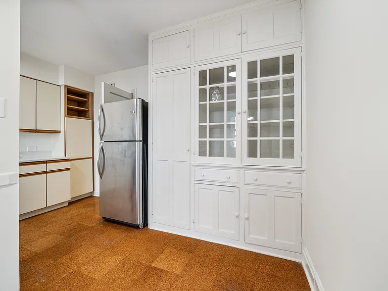 721 Foster St #1W — Photo 16