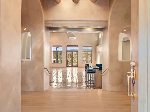 91 Bluestem Dr, Santa Fe, NM 87506