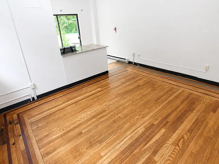 Studio (Unit 1J)