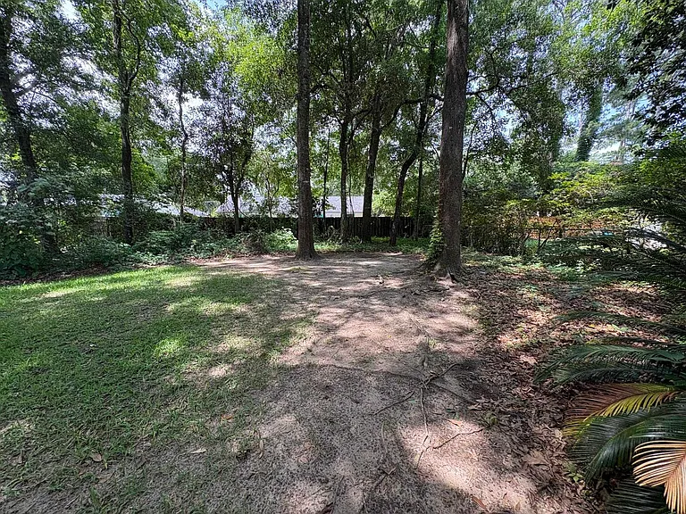 460 Merlin Ct — Photo 31