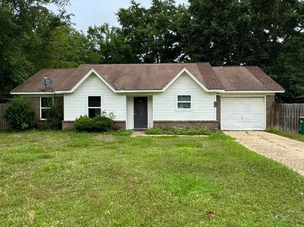 9200 Warbler Ave, Ocean Springs, MS 39564