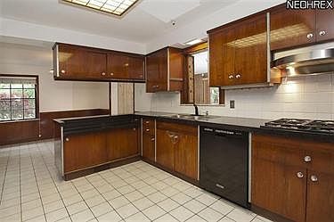 5th image of 3020 Courtland Blvd