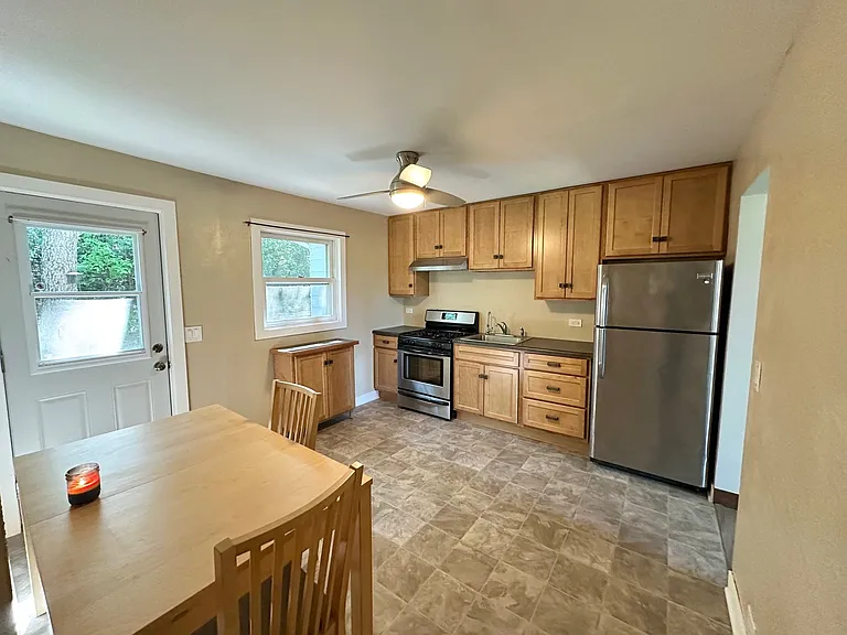 2025 Sherman Blvd — Photo 4