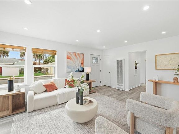3rd image of 716 Circle Ct