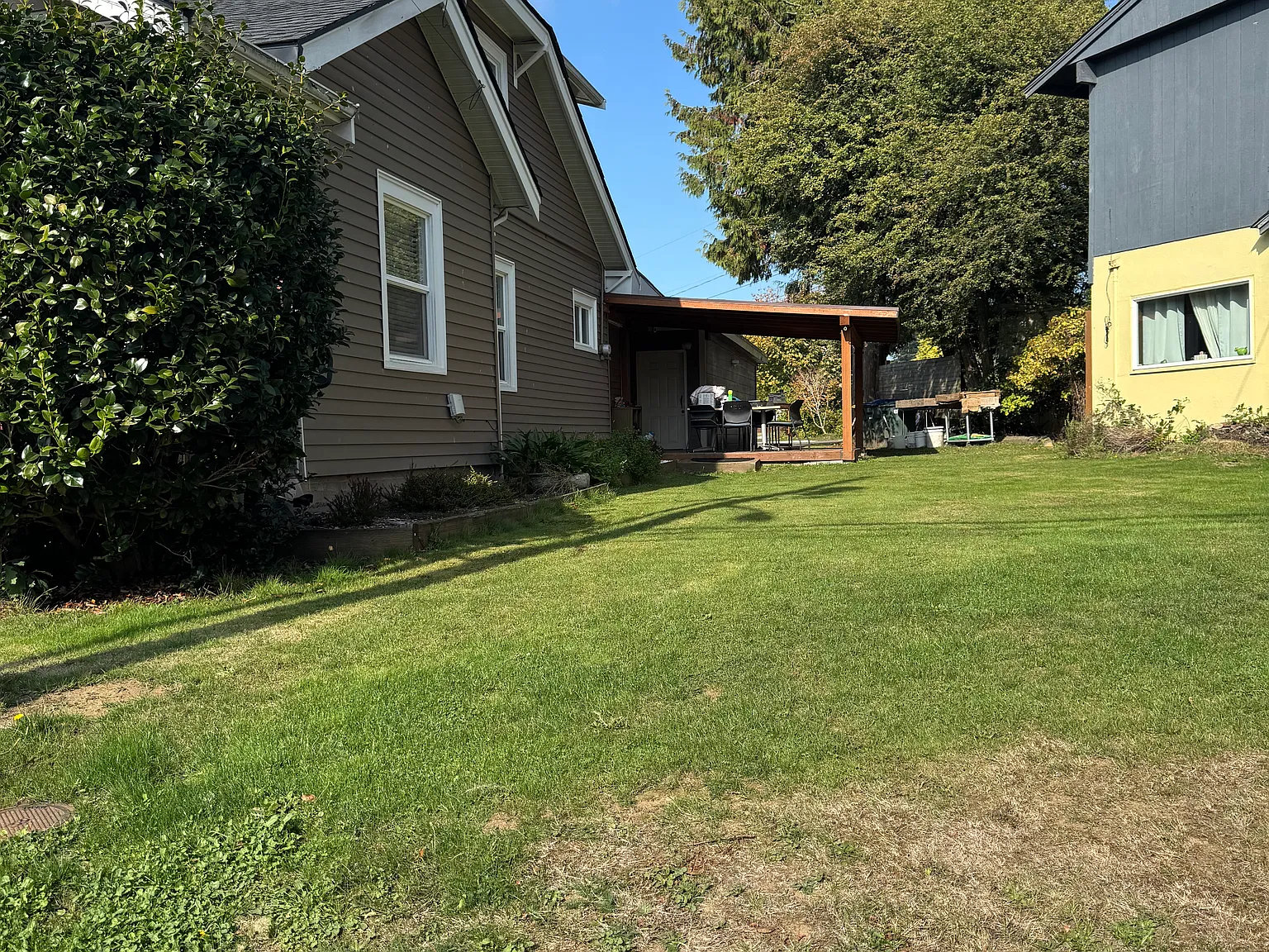 W Illinois St, Bellingham — Photo 2