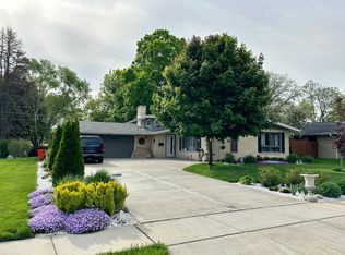 749 Diane Ave, Elgin, IL 60123