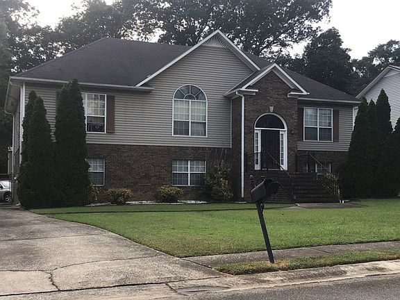 3rd image of 517 Flint Parc Cir