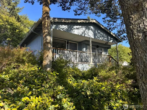 830 Magellan Avenue NE, Ocean Shores, WA 98569