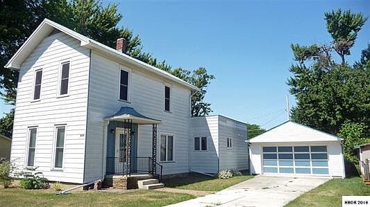 1st image of 209 Lincoln St