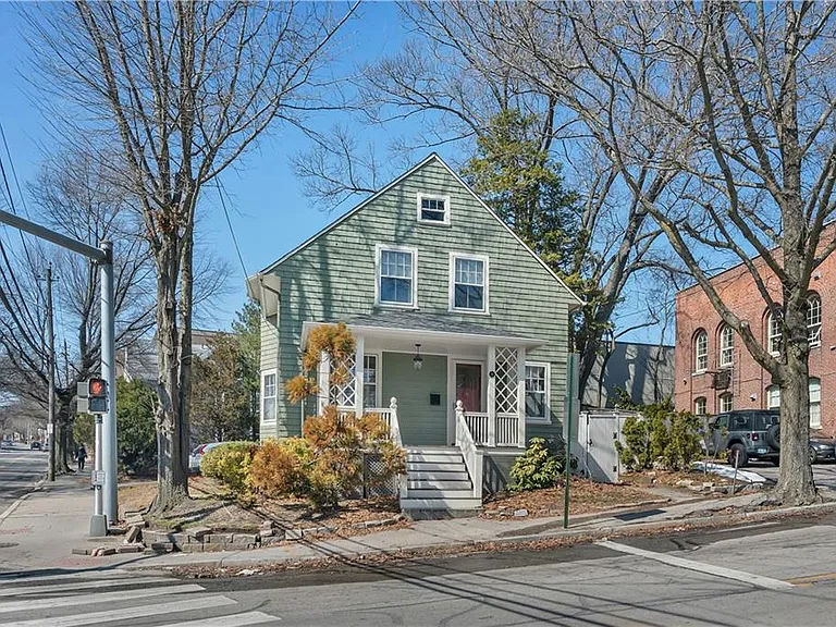 98 Butler Ave — Photo 34