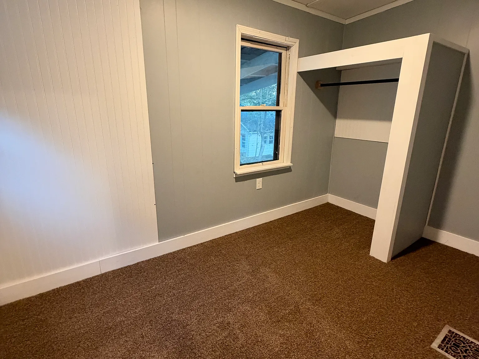 4 bed, 884 sqft, $1,245 — Photo 4