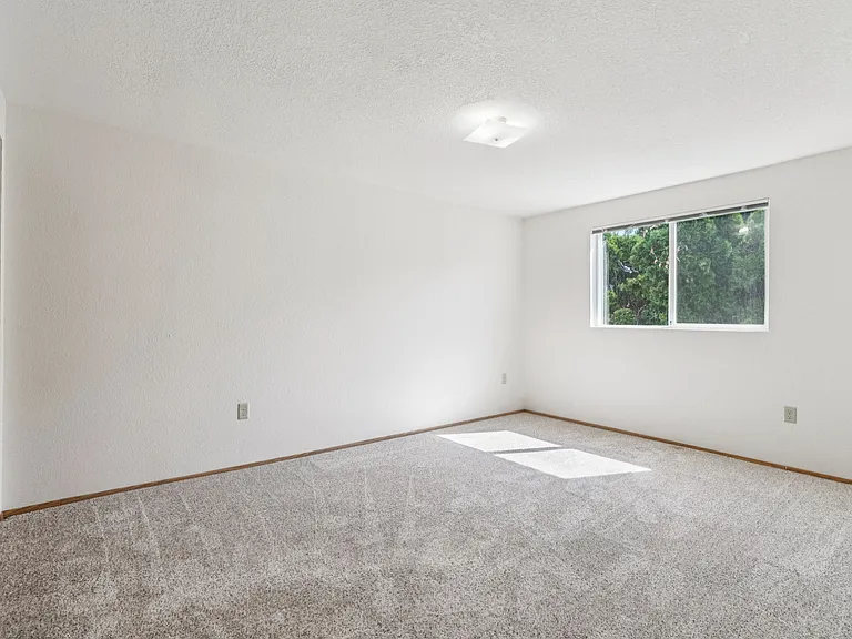 Madras Apartments — Photo 26