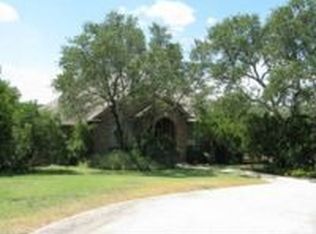 4880 River Oaks Dr, New Braunfels, TX 78132