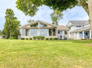 6212 Wildrose Ln, Lakeport, MI 48059