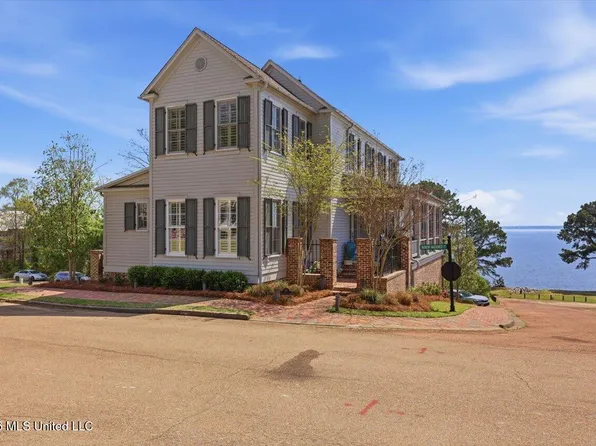 211 N Natchez Dr, Madison, MS 39110