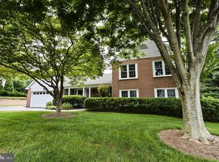 1724 Asoleado Ln, Vienna, VA 22182