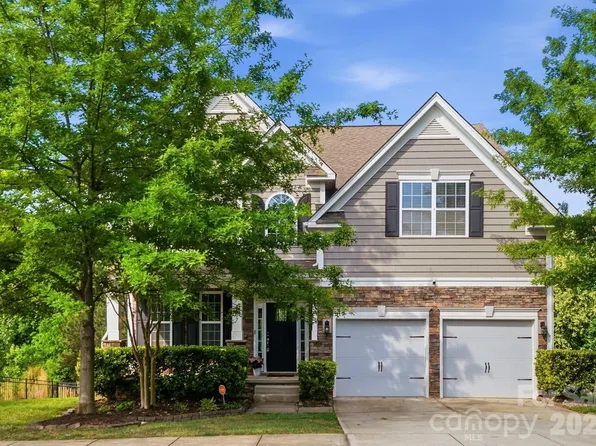 9407 Inverness Bay Rd, Charlotte, NC 28278