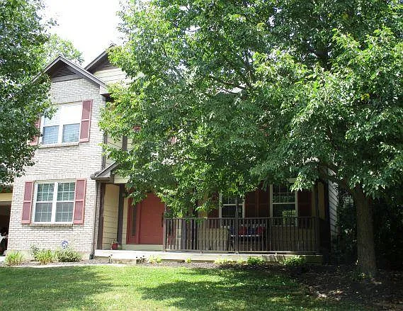 4 bed, 1856 sqft, $2,495 — Photo 2