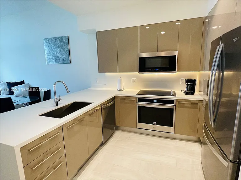 2000 Metropica Way #605 — Photo 15