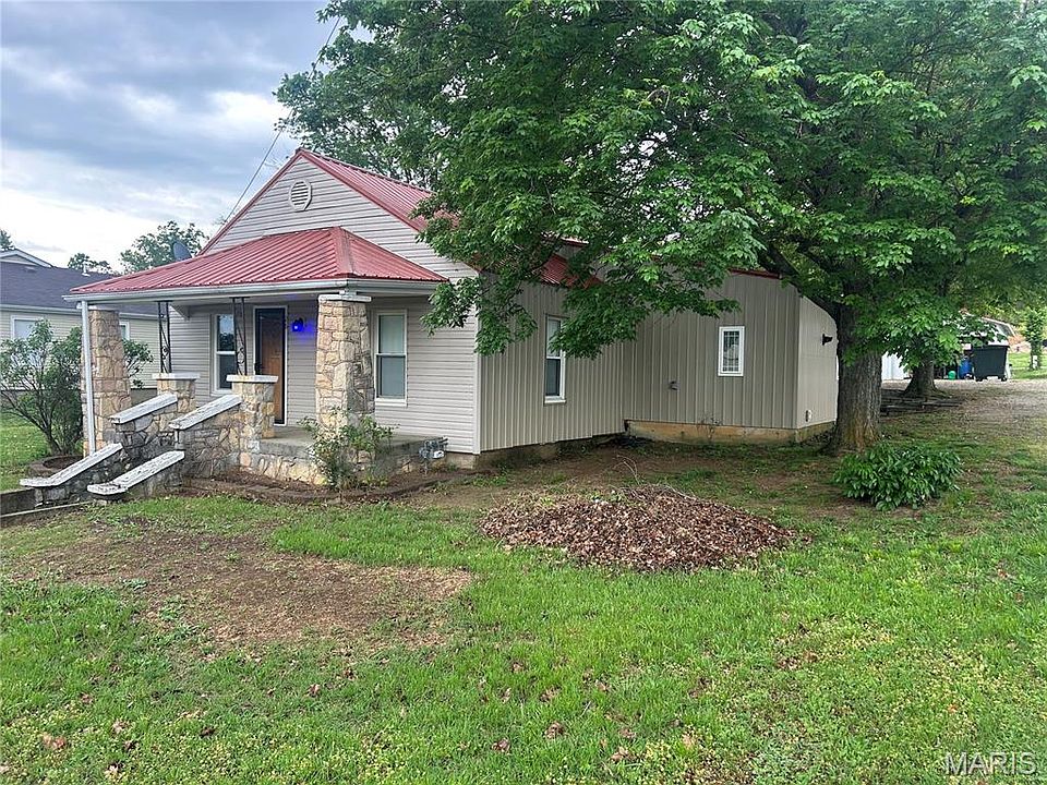 1st image of 26 Woodlawn Dr