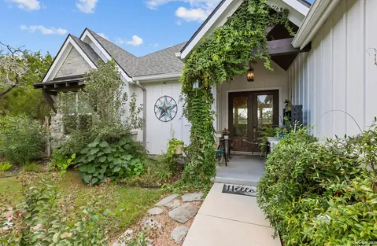 1032 Clear Water Cyn — Photo 4