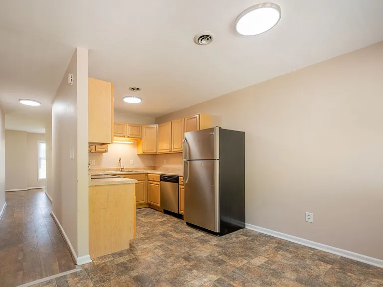 2561 Rutrough Rd — Photo 29