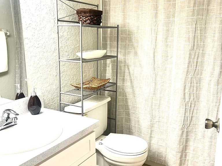 The Apartments at Oak Creek — Photo 7