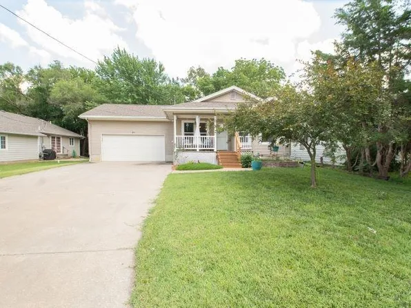 312 S Cedar St, Hillsboro, KS 67063