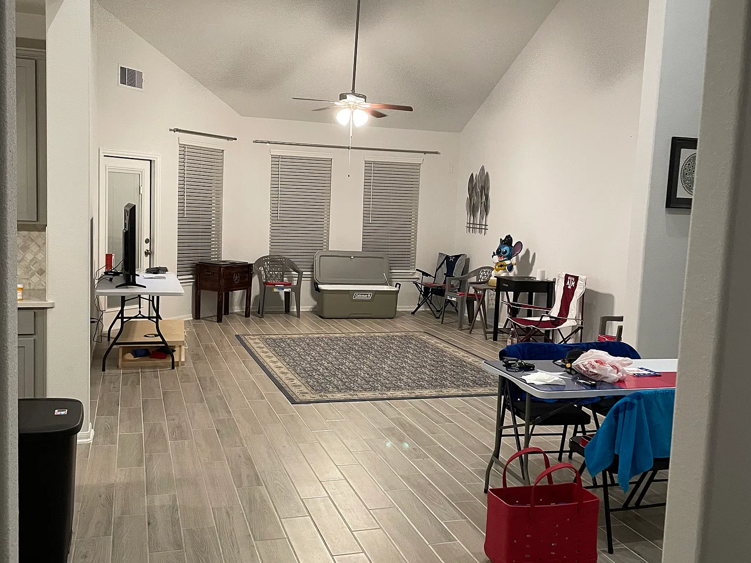 5 bed, 2984 sqft, $2,950 — Photo 2