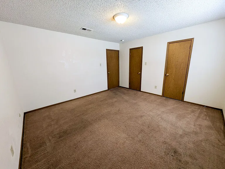 Laurel Square Townhomes — Photo 27