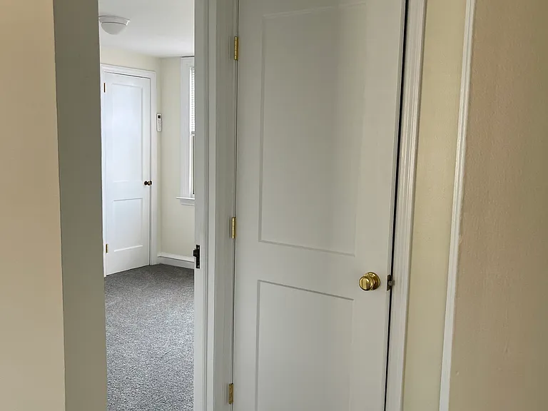803 Burke St — Photo 10