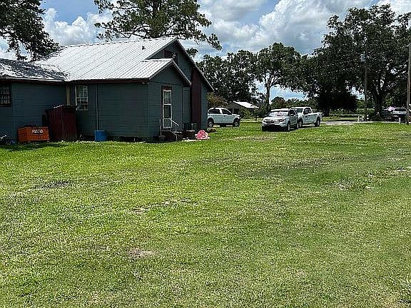 Side of House/Side Entry