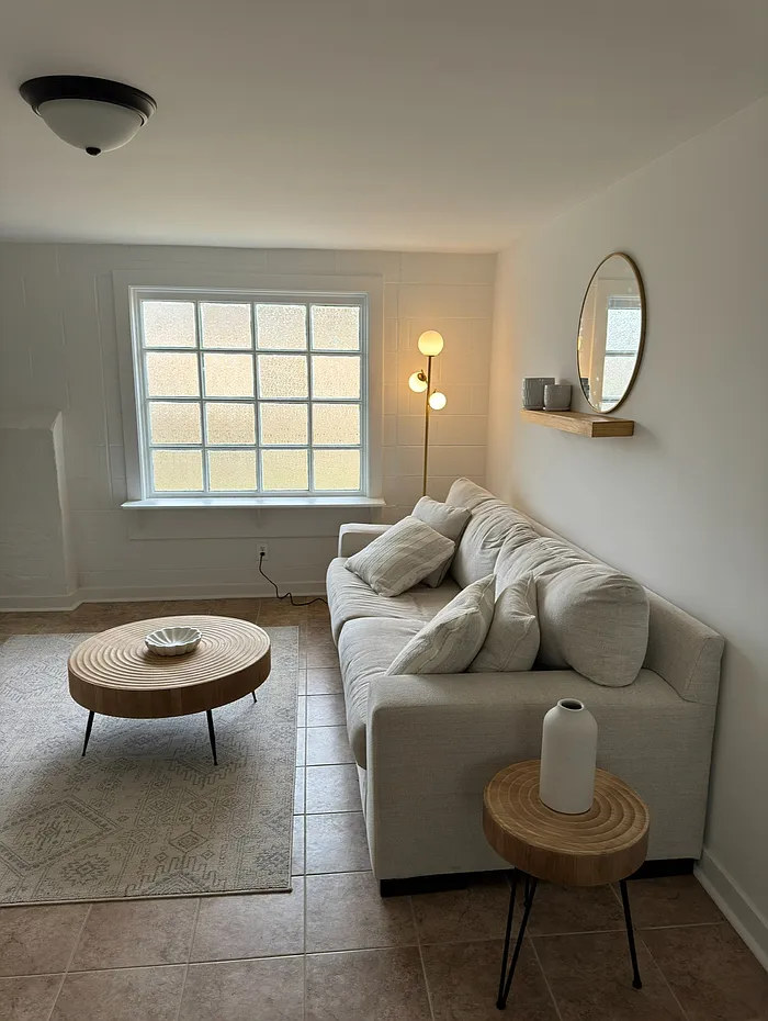 1 bed, 1.0 bath, $1,040 — Photo 2