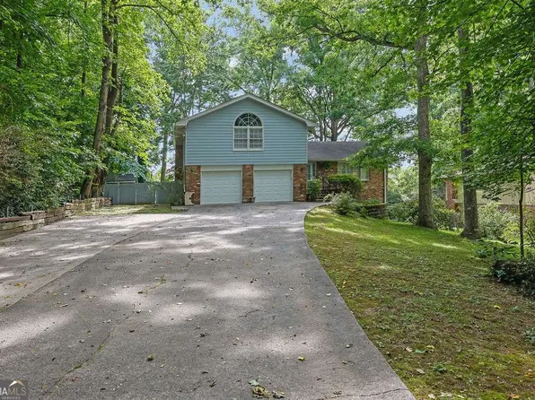 4916 Oakgrove Dr, Buford, GA 30518