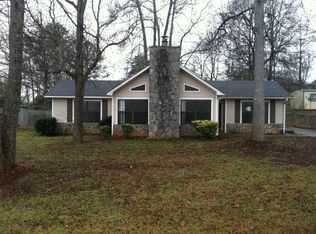 1504 Leo Ln, Opelika, AL 36801