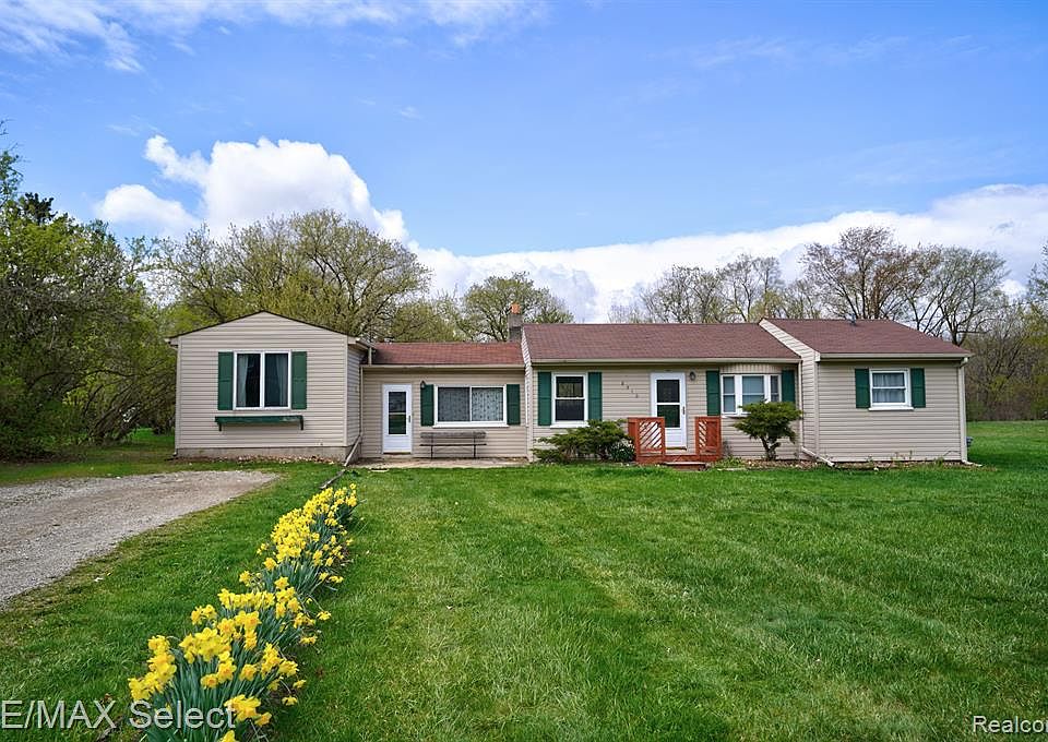8310 Jennings Rd, Swartz Creek, MI 48473 Zillow
