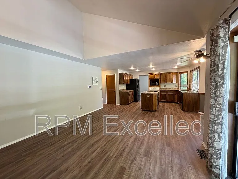 4925 Mill Pond Dr SE — Photo 9