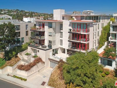 870 N Haverford Ave #202, Pacific Palisades, CA, 90272