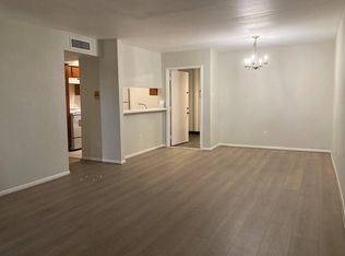 3075 Walnut Bend Ln APT 33, Houston, TX 77042