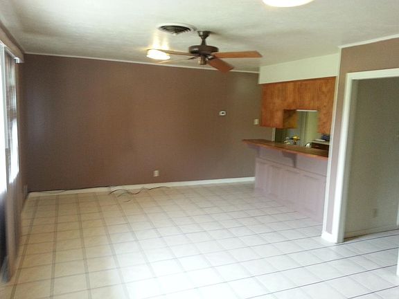 4th image of 830 S 23rd St
