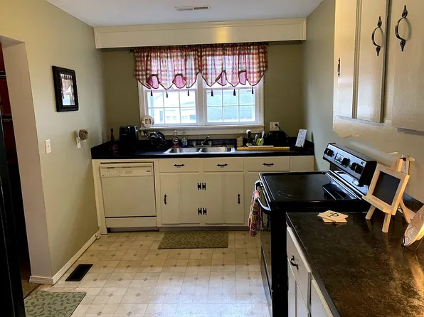 271 Browning Ave, Huntingdon, TN 38344