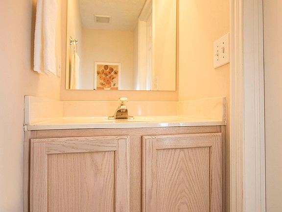 4th image of 6688 Collingwood Dr