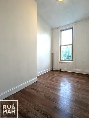 Rented by Rumah Realty Inc | media 21