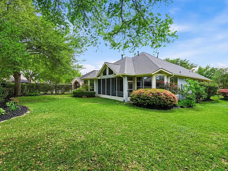 23239 Parsons Landing Dr — Photo 40