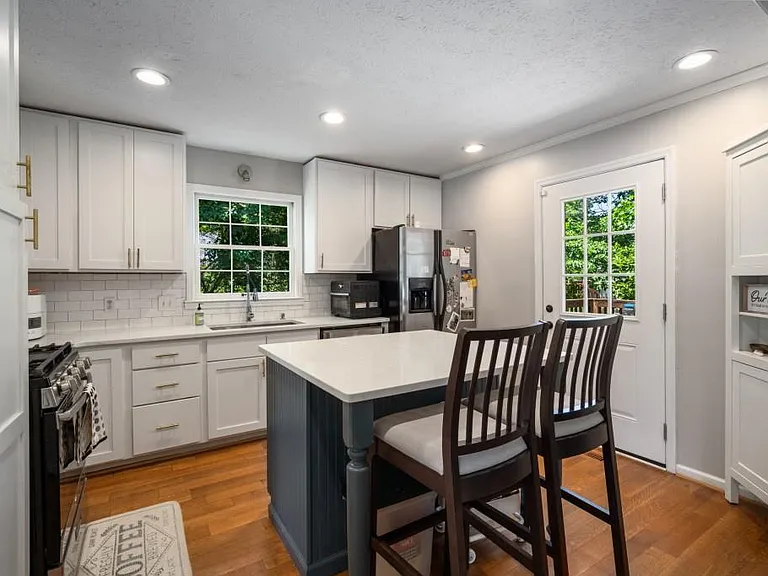 2795 Bentwood Dr — Photo 10