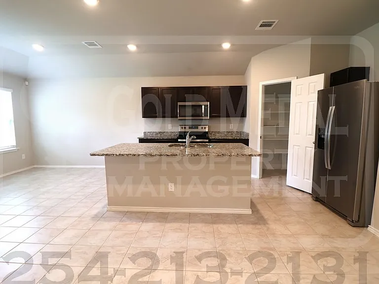 5004 Karen Green Dr — Photo 6