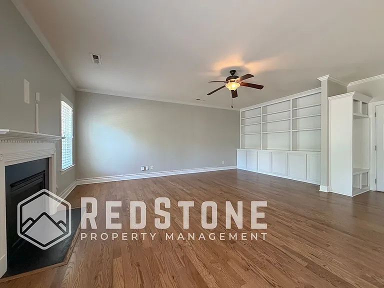 1823 Buxton Way — Photo 5