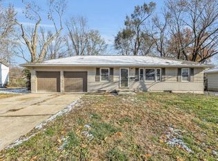 10201-1 Hillcrest Rd, Kansas City, MO 64134