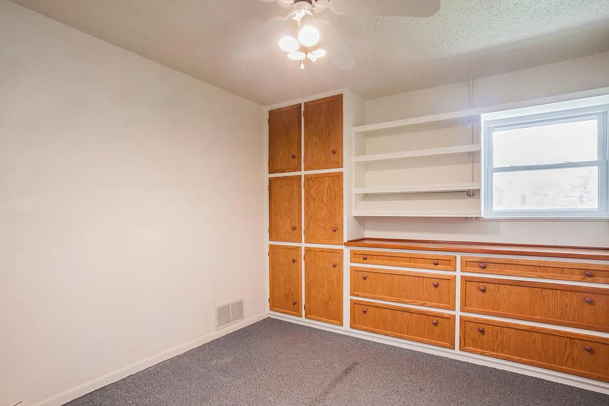 3 bed, $2,095 — Photo 4